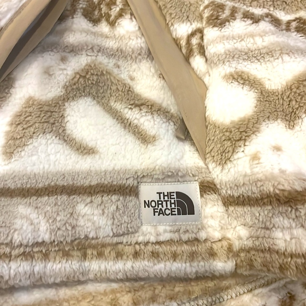 Northface fuzzy half zip up